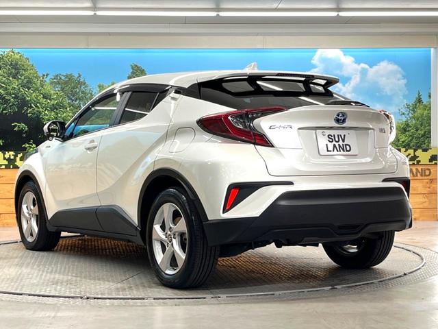 Ｃ－ＨＲ Ｓ　ＬＥＤパッケージ　トヨタセーフティセンス　レーダークルーズコントロール　ビルトインＥＴＣ　Ｂｌｕｅｔｏｏｔｈ再生　ＬＥＤヘッドライト　シーケンシャルターンランプ　純正１７インチアルミホイール　革巻きステアリング（16枚目）