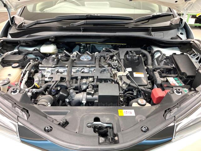 Ｃ－ＨＲ Ｓ　ＬＥＤパッケージ　トヨタセーフティセンス　レーダークルーズコントロール　ビルトインＥＴＣ　Ｂｌｕｅｔｏｏｔｈ再生　ＬＥＤヘッドライト　シーケンシャルターンランプ　純正１７インチアルミホイール　革巻きステアリング（17枚目）
