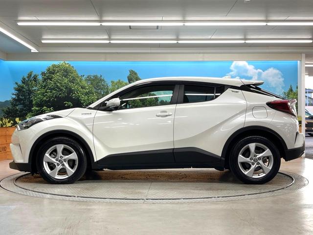 Ｃ－ＨＲ Ｓ　ＬＥＤパッケージ　トヨタセーフティセンス　レーダークルーズコントロール　ビルトインＥＴＣ　Ｂｌｕｅｔｏｏｔｈ再生　ＬＥＤヘッドライト　シーケンシャルターンランプ　純正１７インチアルミホイール　革巻きステアリング（24枚目）