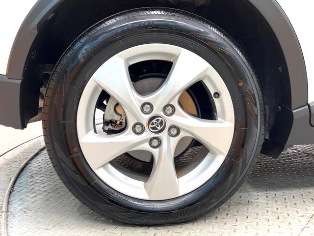 Ｃ－ＨＲ Ｓ　ＬＥＤパッケージ　トヨタセーフティセンス　レーダークルーズコントロール　ビルトインＥＴＣ　Ｂｌｕｅｔｏｏｔｈ再生　ＬＥＤヘッドライト　シーケンシャルターンランプ　純正１７インチアルミホイール　革巻きステアリング（31枚目）