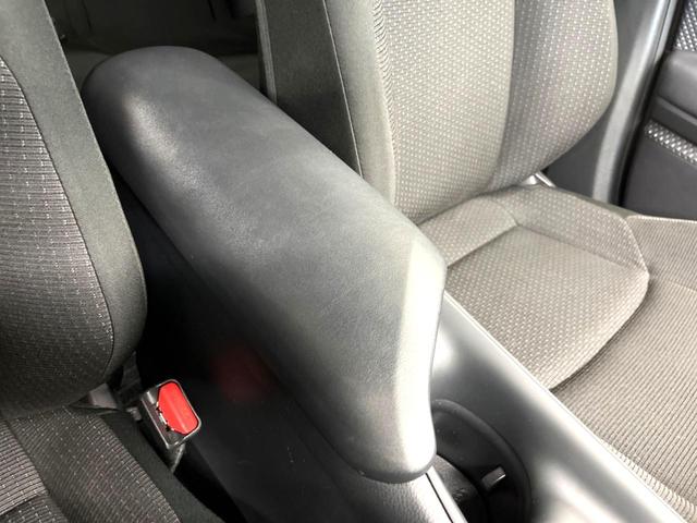 Ｃ－ＨＲ Ｓ　ＬＥＤパッケージ　トヨタセーフティセンス　レーダークルーズコントロール　ビルトインＥＴＣ　Ｂｌｕｅｔｏｏｔｈ再生　ＬＥＤヘッドライト　シーケンシャルターンランプ　純正１７インチアルミホイール　革巻きステアリング（46枚目）