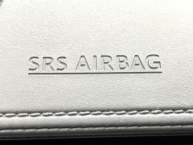 Ｃ－ＨＲ Ｓ　ＬＥＤパッケージ　トヨタセーフティセンス　レーダークルーズコントロール　ビルトインＥＴＣ　Ｂｌｕｅｔｏｏｔｈ再生　ＬＥＤヘッドライト　シーケンシャルターンランプ　純正１７インチアルミホイール　革巻きステアリング（57枚目）