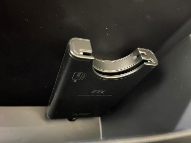 アルファード ２．５Ｘ　禁煙車　両側パワースライドドア　純正９インチディスプレイオーディオ　バックカメラ　セーフティセンス　レーダークルーズ　コーナーセンサー　レーンキープ　スマートキー　ＬＥＤヘッド　ＥＴＣ　オートライト（26枚目）