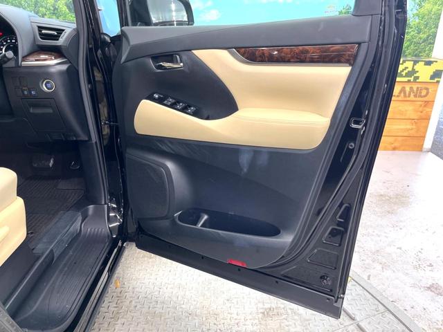 アルファード ２．５Ｘ　禁煙車　両側パワースライドドア　純正９インチディスプレイオーディオ　バックカメラ　セーフティセンス　レーダークルーズ　コーナーセンサー　レーンキープ　スマートキー　ＬＥＤヘッド　ＥＴＣ　オートライト（38枚目）