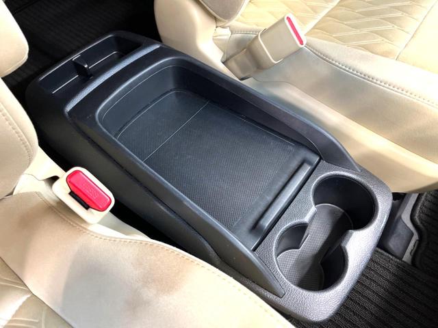 アルファード ２．５Ｘ　禁煙車　両側パワースライドドア　純正９インチディスプレイオーディオ　バックカメラ　セーフティセンス　レーダークルーズ　コーナーセンサー　レーンキープ　スマートキー　ＬＥＤヘッド　ＥＴＣ　オートライト（40枚目）