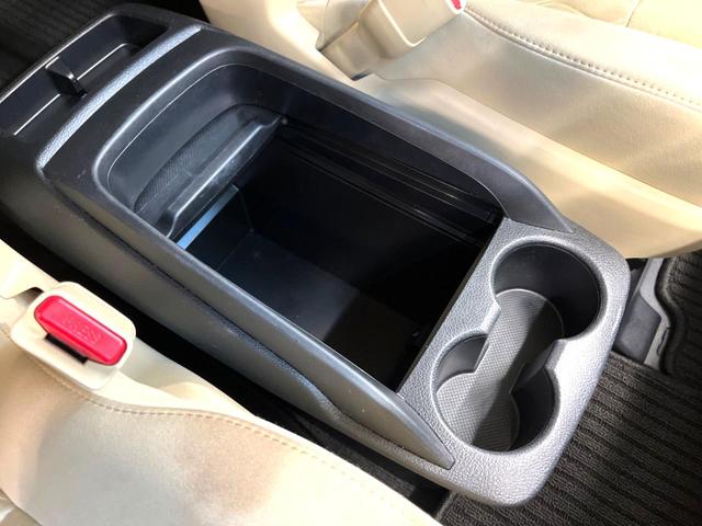 アルファード ２．５Ｘ　禁煙車　両側パワースライドドア　純正９インチディスプレイオーディオ　バックカメラ　セーフティセンス　レーダークルーズ　コーナーセンサー　レーンキープ　スマートキー　ＬＥＤヘッド　ＥＴＣ　オートライト（41枚目）