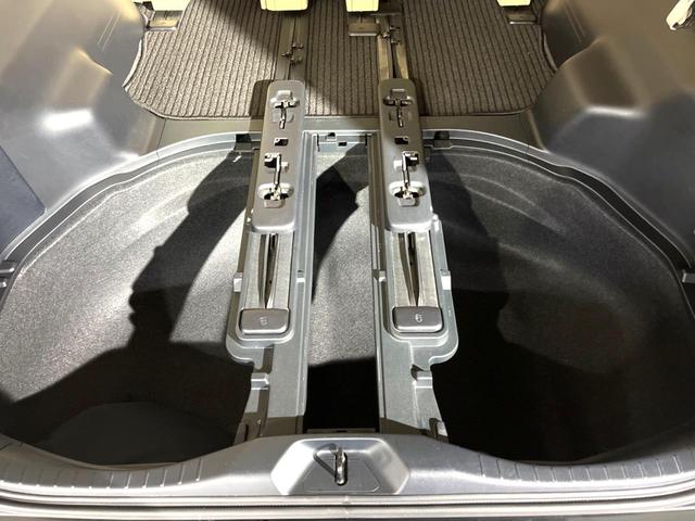 アルファード ２．５Ｘ　禁煙車　両側パワースライドドア　純正９インチディスプレイオーディオ　バックカメラ　セーフティセンス　レーダークルーズ　コーナーセンサー　レーンキープ　スマートキー　ＬＥＤヘッド　ＥＴＣ　オートライト（45枚目）