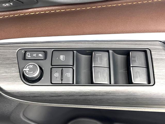 ハリアーハイブリッド Z レザーパッケージ 禁煙車 12.3インチナビ パノラミックビュー JBL ブラインドスポット シートベンチレーション 革シート メモリー付パワーシート ハンズフリーパワーバックドア セーフティセンス レーダークルーズ(51枚目)