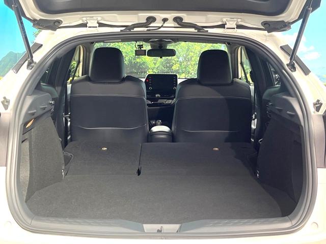 C-HR S GRスポーツ 禁煙車 パノラミックビュー 8インチディスプレイオーディオ シートヒーター OP19インチAW GRスポーツシート チューニングサスペンション セーフティセンス レーダークルーズ ETC(11枚目)