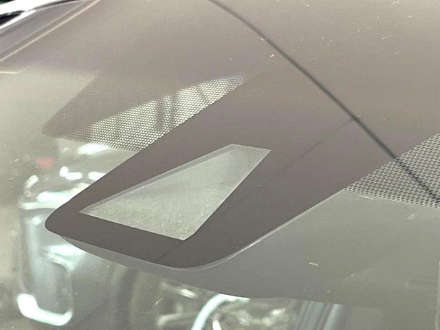 ハリアー エレガンス　禁煙車　純正９インチナビ　バックカメラ　セーフティセンス　レーダークルーズコントロール　パワーシート　ハーフレザーシート　ドライブレコーダー　コーナーセンサー　スマートキー　ＬＥＤヘッド　ＥＴＣ（5枚目）