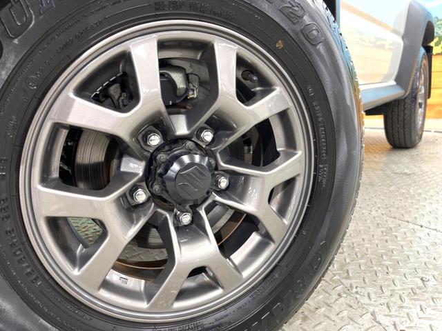 【純正１５インチアルミホイール】外観にマッチした純正アルミホイールを装着しております。各種社外アルミホイールや、スタッドレスタイヤも取扱いしております。是非ご相談ください♪