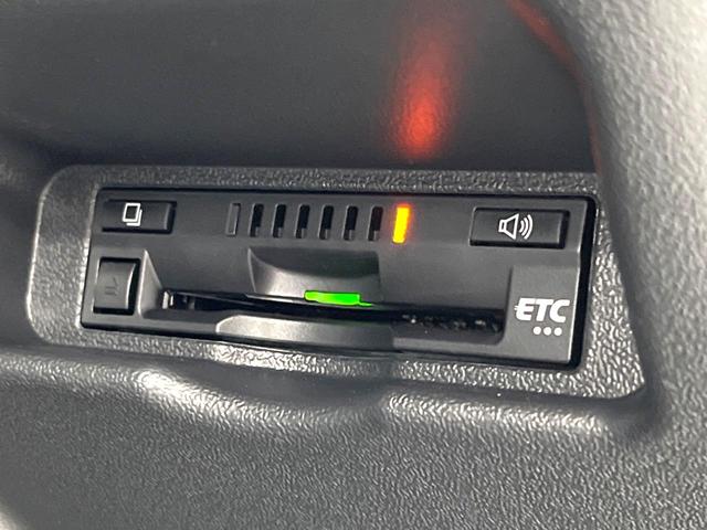 ハイエースワゴン GL トヨタセーフティセンス 禁煙車 クリアランスソナー スマートキー LEDヘッド オートハイビーム 車線逸脱警報 オートライト オートエアコン 純正15インチアルミホイール LEDフォグ(4枚目)