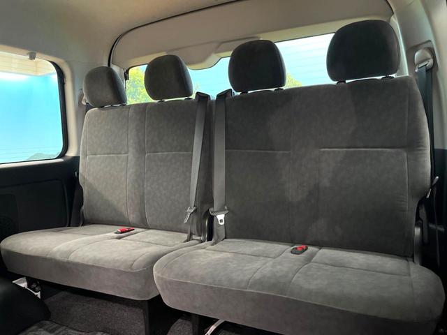 ハイエースワゴン GL トヨタセーフティセンス 禁煙車 クリアランスソナー スマートキー LEDヘッド オートハイビーム 車線逸脱警報 オートライト オートエアコン 純正15インチアルミホイール LEDフォグ(9枚目)