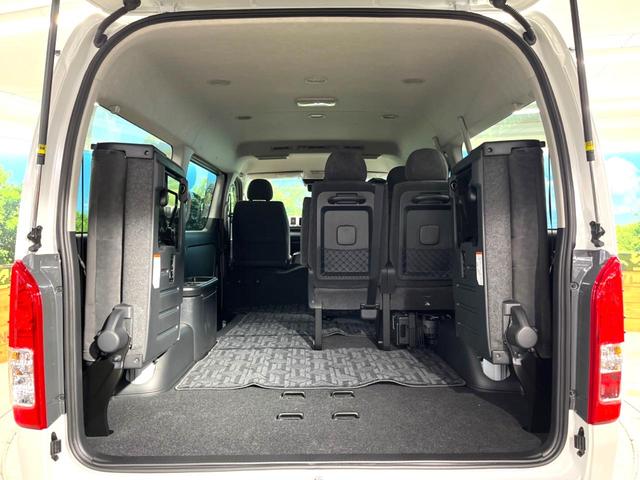 ハイエースワゴン GL トヨタセーフティセンス 禁煙車 クリアランスソナー スマートキー LEDヘッド オートハイビーム 車線逸脱警報 オートライト オートエアコン 純正15インチアルミホイール LEDフォグ(10枚目)