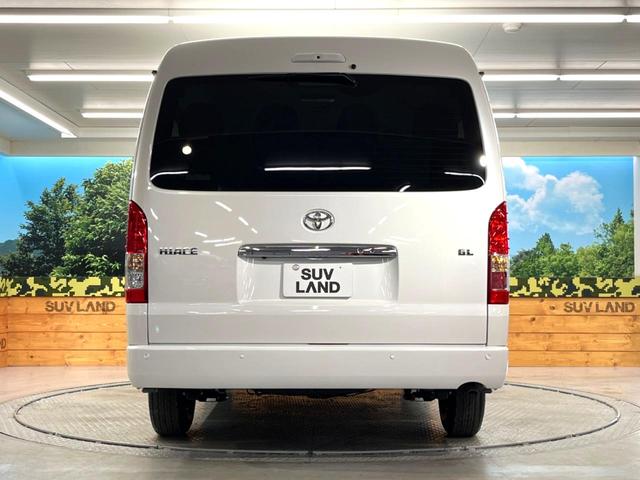 ハイエースワゴン GL トヨタセーフティセンス 禁煙車 クリアランスソナー スマートキー LEDヘッド オートハイビーム 車線逸脱警報 オートライト オートエアコン 純正15インチアルミホイール LEDフォグ(15枚目)