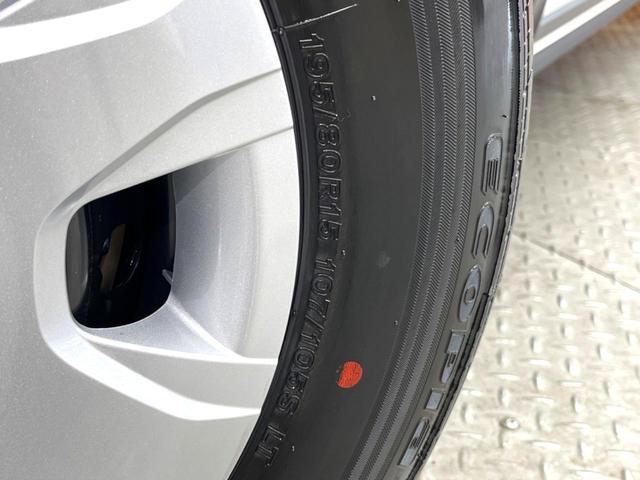 ハイエースワゴン GL トヨタセーフティセンス 禁煙車 クリアランスソナー スマートキー LEDヘッド オートハイビーム 車線逸脱警報 オートライト オートエアコン 純正15インチアルミホイール LEDフォグ(28枚目)