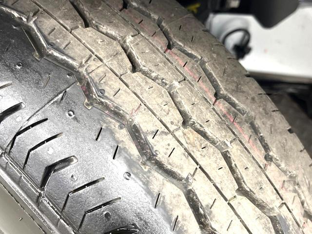 ハイエースワゴン GL トヨタセーフティセンス 禁煙車 クリアランスソナー スマートキー LEDヘッド オートハイビーム 車線逸脱警報 オートライト オートエアコン 純正15インチアルミホイール LEDフォグ(29枚目)