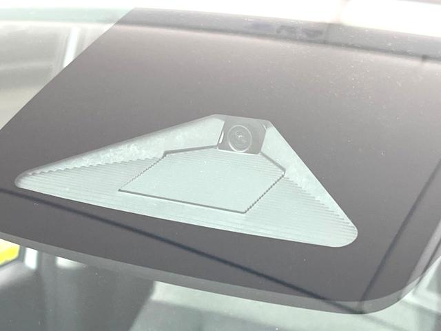 フリード エアー　登録済未使用車　純正８インチディスプレイオーディオ　バックカメラ　両側パワースライドドア　ホンダセンシング　渋滞追従付アダプティブクルーズ　Ｂｌｕｅｔｏｏｔｈ　ＡｐｐｌｅＣａｒＰｌａｙ　ＬＥＤヘッド（3枚目）
