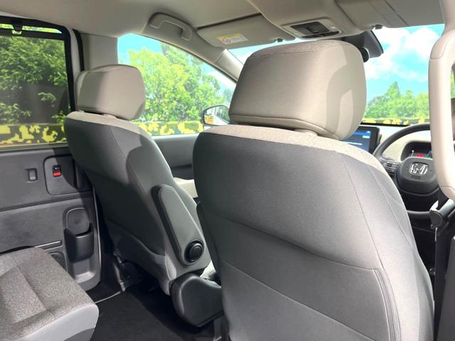 フリード エアー　登録済未使用車　純正８インチディスプレイオーディオ　バックカメラ　両側パワースライドドア　ホンダセンシング　渋滞追従付アダプティブクルーズ　Ｂｌｕｅｔｏｏｔｈ　ＡｐｐｌｅＣａｒＰｌａｙ　ＬＥＤヘッド（43枚目）