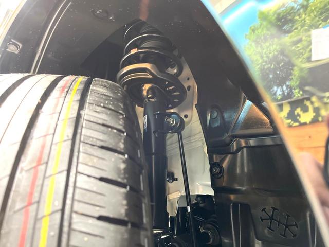 お車を安心してお乗りいただく為には、足回りの定期点検が欠かせません。サービスサポート（有償保証）では無料点検もご提供しており、安心のカーライフをお過ごしいただけるサポート体制が整っています。