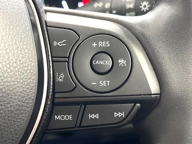 【レーダークルーズコントロール】高速道路での長距離走行が楽に！！自動で速度を保つクルーズコントロールが、衝突軽減システムと連携し、前方の車両を感知して車間を保つように速度調節してくれます！！