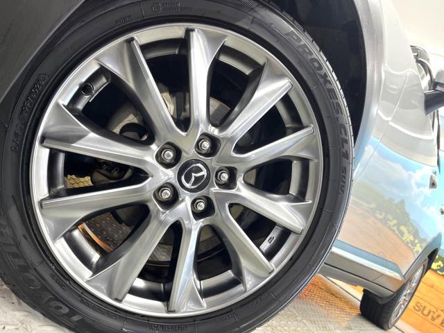 【純正１８インチアルミホイール】外観にマッチした純正アルミホイールを装着しております。各種社外アルミホイールや、スタッドレスタイヤも取扱いしております。是非ご相談ください♪