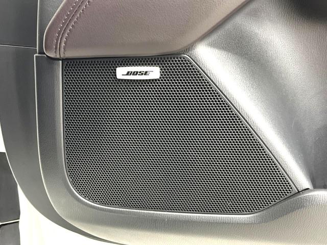 【ＢＯＳＥサウンドシステム】メーカーオプションの高品位サウンドシステムを搭載。専用のチューニングが施された大小様々なスピーカーから良質なサウンドが奏でられ、臨場感あふれる音響空間を演出します。