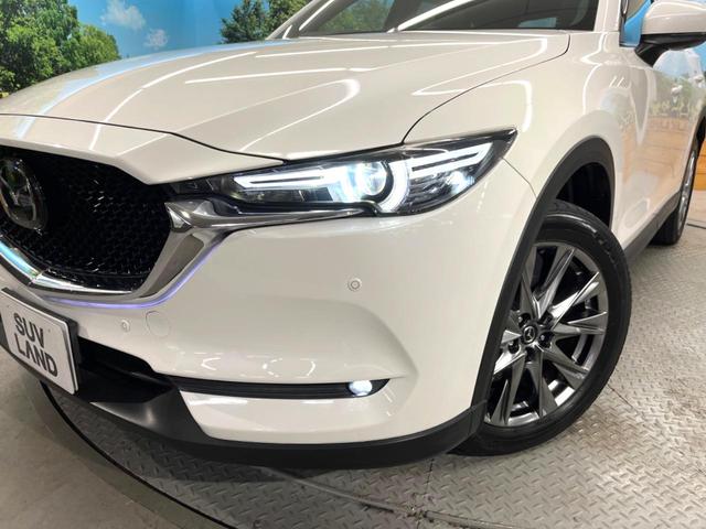 【ＬＥＤヘッドライト】悪天候や夜間走行時も良好な視界を確保し安心して運転できる高輝度ＬＥＤヘッドライトを装備！点灯速度が早く、消費電力も抑えられています。