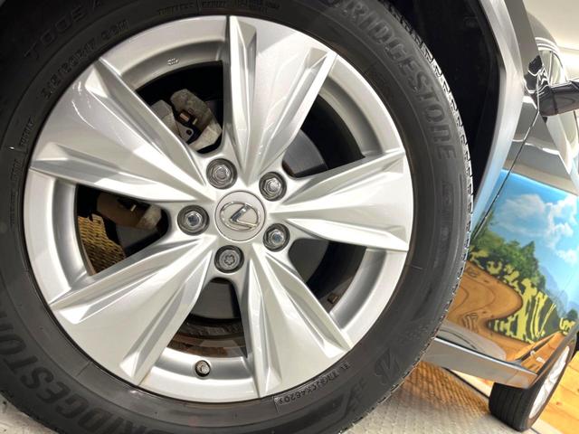 �y�����P�V�C���`�A���~�z�C�[���z�O�ςɃ}�b�`���������A���~�z�C�[���𑕒����Ă���܂��B�e��ЊO�A���~�z�C�[����A�X�^�b�h���X�^�C�����戵�����Ă���܂��B���񂲑��k����������