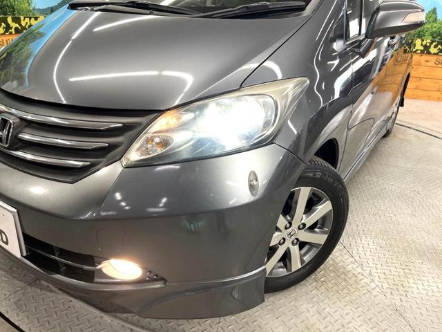 フリード Ｇ　エアロ　ジャストセレクション　両側電動ドア　純正ナビ　バックカメラ　ＥＴＣ　ＨＩＤヘッドランプ　７人乗り　ＣＤ再生　盗難防止装置　プライバシーガラス　オートライト（7枚目）