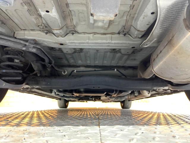 フリード Ｇ　エアロ　ジャストセレクション　両側電動ドア　純正ナビ　バックカメラ　ＥＴＣ　ＨＩＤヘッドランプ　７人乗り　ＣＤ再生　盗難防止装置　プライバシーガラス　オートライト（19枚目）