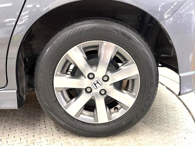 フリード Ｇ　エアロ　ジャストセレクション　両側電動ドア　純正ナビ　バックカメラ　ＥＴＣ　ＨＩＤヘッドランプ　７人乗り　ＣＤ再生　盗難防止装置　プライバシーガラス　オートライト（30枚目）