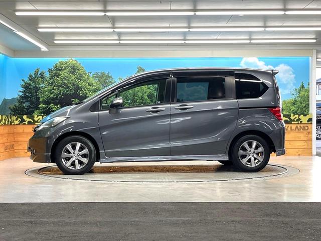 フリード Ｇ　エアロ　ジャストセレクション　両側電動ドア　純正ナビ　バックカメラ　ＥＴＣ　ＨＩＤヘッドランプ　７人乗り　ＣＤ再生　盗難防止装置　プライバシーガラス　オートライト（31枚目）