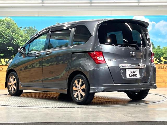 フリード Ｇ　エアロ　ジャストセレクション　両側電動ドア　純正ナビ　バックカメラ　ＥＴＣ　ＨＩＤヘッドランプ　７人乗り　ＣＤ再生　盗難防止装置　プライバシーガラス　オートライト（32枚目）