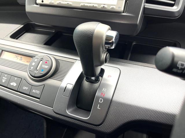 フリード Ｇ　エアロ　ジャストセレクション　両側電動ドア　純正ナビ　バックカメラ　ＥＴＣ　ＨＩＤヘッドランプ　７人乗り　ＣＤ再生　盗難防止装置　プライバシーガラス　オートライト（44枚目）