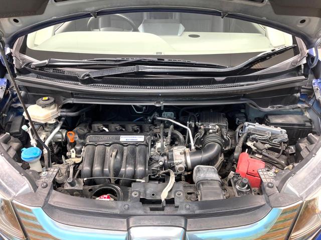 フリードハイブリッド ハイブリッド・ＥＸ　両側電動スライドドア　フリップダウンモニター　バックカメラ　ホンダセンシング　レーダークルーズコントロール　禁煙車　ハーフレザーシート　ドライブレコーダー　コーナーセンサー　前席シートヒーター　ＥＴＣ（19枚目）