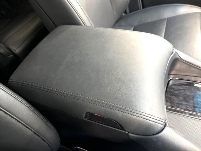 ヴェルファイア ２．５Ｚ　Ｇエディション　禁煙車　純正１０インチナビ　フリップダウン　バックカメラ　シートベンチレーション　エグゼクティブパワーシート　３眼ＬＥＤヘッド　両側パワースライドドア　パワーバックドア　セーフティセンス（42枚目）