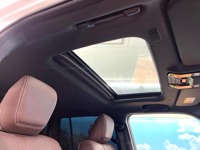 ランドクルーザー２５０ ＺＸファーストエディション　ムーンルーフ　丸目ＬＥＤ　１２．３インチナビ　アドバンストパーク　床下透過パノラミックビュー　ブラインドスポット　ＪＢＬサウンド　シートベンチレーション　デジタルインナーミラー　ステアリングヒーター（5枚目）