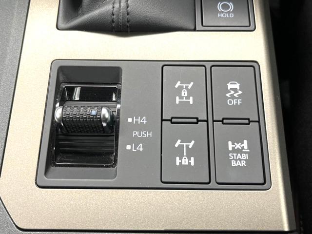 ランドクルーザー２５０ ＺＸファーストエディション　ムーンルーフ　丸目ＬＥＤ　１２．３インチナビ　アドバンストパーク　床下透過パノラミックビュー　ブラインドスポット　ＪＢＬサウンド　シートベンチレーション　デジタルインナーミラー　ステアリングヒーター（67枚目）