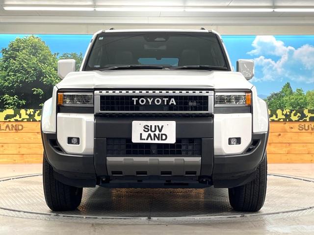 ランドクルーザー２５０ ＶＸ　ムーンルーフ　禁煙車　１２．３インチディスプレイオーディオ　パノラミックビュー　シートベンチレーション　ブラインドスポット　革シート　パワーバックドア　セーフティセンス　レーダークルーズ　ＥＴＣ２．０（15枚目）