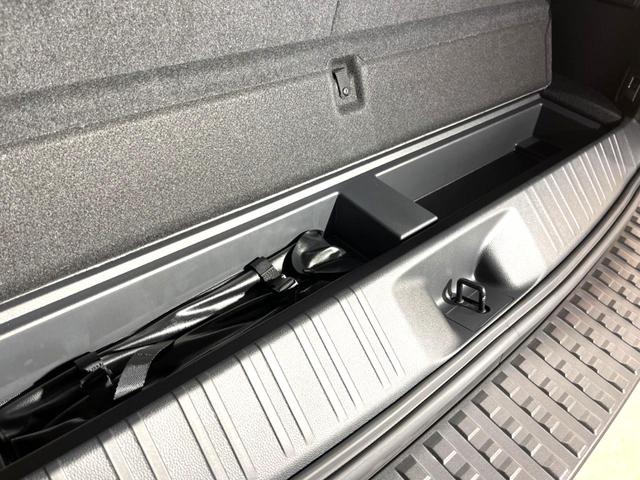 ランドクルーザー２５０ ＶＸ　ムーンルーフ　禁煙車　１２．３インチディスプレイオーディオ　パノラミックビュー　シートベンチレーション　ブラインドスポット　革シート　パワーバックドア　セーフティセンス　レーダークルーズ　ＥＴＣ２．０（53枚目）