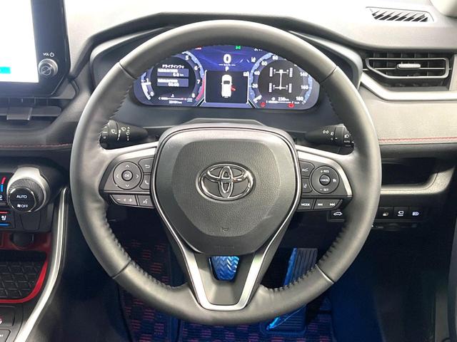 ＲＡＶ４ アドベンチャー　オフロードパッケージＩＩ　禁煙車　１０．５インチディスプレイオーディオ　パノラミックビュー　シートベンチレーション　デジタルインナーミラー　メモリー付パワーシート　ハンズフリーパワーバックドア　ブラインドスポットモニター（12枚目）