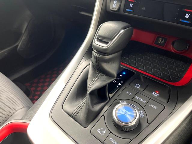 ＲＡＶ４ アドベンチャー　オフロードパッケージＩＩ　禁煙車　１０．５インチディスプレイオーディオ　パノラミックビュー　シートベンチレーション　デジタルインナーミラー　メモリー付パワーシート　ハンズフリーパワーバックドア　ブラインドスポットモニター（33枚目）
