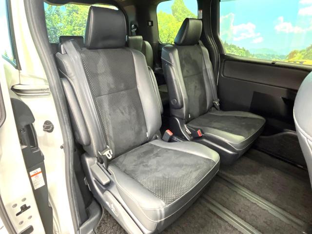 ヴォクシー ハイブリッドＺＳ　煌ＩＩＩ　両側電動スライドドア　イクリプス製ナビ　フリップダウン　バックカメラ　セーフティセンス　禁煙車　ドラレコ　クリアランスソナー　スマートキー　ＬＥＤヘッド　ＥＴＣ　クルコン　オートマチックハイビーム（9枚目）