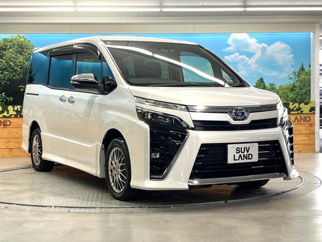 ヴォクシー ハイブリッドＺＳ　煌ＩＩＩ　両側電動スライドドア　イクリプス製ナビ　フリップダウン　バックカメラ　セーフティセンス　禁煙車　ドラレコ　クリアランスソナー　スマートキー　ＬＥＤヘッド　ＥＴＣ　クルコン　オートマチックハイビーム（17枚目）