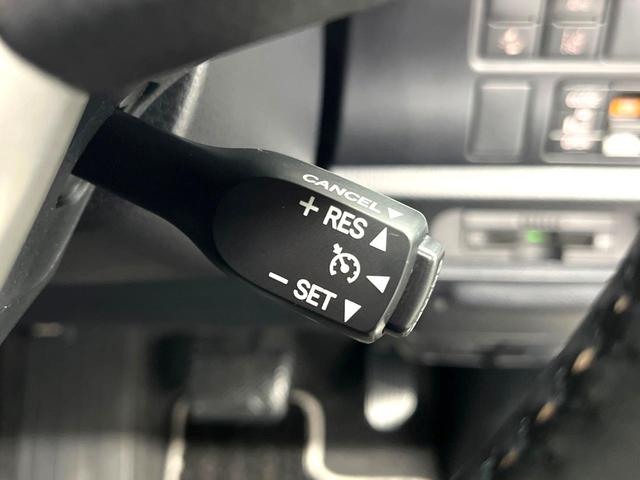 ヴォクシー ハイブリッドＺＳ　煌ＩＩＩ　両側電動スライドドア　イクリプス製ナビ　フリップダウン　バックカメラ　セーフティセンス　禁煙車　ドラレコ　クリアランスソナー　スマートキー　ＬＥＤヘッド　ＥＴＣ　クルコン　オートマチックハイビーム（45枚目）