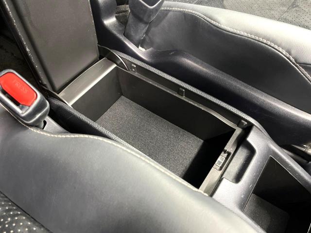 ヴォクシー ハイブリッドＺＳ　煌ＩＩＩ　両側電動スライドドア　イクリプス製ナビ　フリップダウン　バックカメラ　セーフティセンス　禁煙車　ドラレコ　クリアランスソナー　スマートキー　ＬＥＤヘッド　ＥＴＣ　クルコン　オートマチックハイビーム（58枚目）