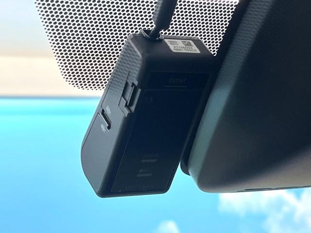 ヴォクシー ハイブリッドＺＳ　煌ＩＩＩ　両側電動スライドドア　イクリプス製ナビ　フリップダウン　バックカメラ　セーフティセンス　禁煙車　ドラレコ　クリアランスソナー　スマートキー　ＬＥＤヘッド　ＥＴＣ　クルコン　オートマチックハイビーム（61枚目）