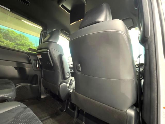 ヴォクシー ハイブリッドＺＳ　煌ＩＩＩ　両側電動スライドドア　イクリプス製ナビ　フリップダウン　バックカメラ　セーフティセンス　禁煙車　ドラレコ　クリアランスソナー　スマートキー　ＬＥＤヘッド　ＥＴＣ　クルコン　オートマチックハイビーム（64枚目）