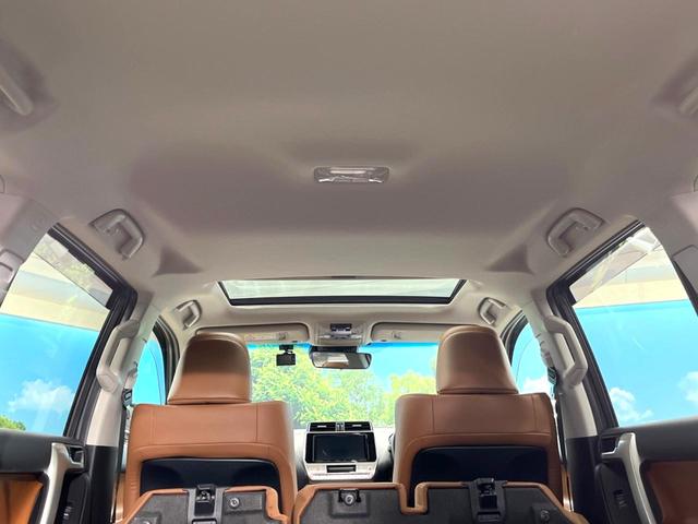 ランドクルーザープラド ＴＸ　Ｌパッケージ　７０ｔｈアニバーサリーリミテッド　４ＷＤ　サンルーフ　トヨタセーフティセンス　レーダークルーズコントロール　シートベンチレーション　革巻きステアリング　ドライブレコーダー　ＥＴＣ　純正ＳＤナビ　Ｂｌｕｅｔｏｏｔｈ再生（21枚目）